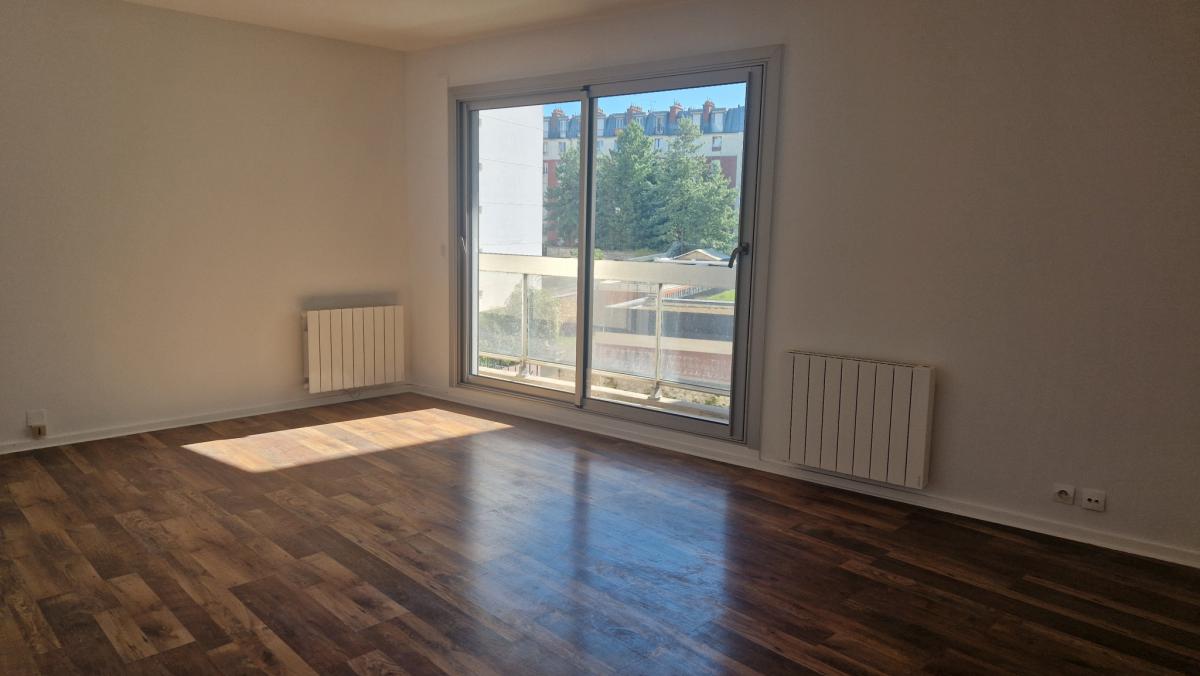 Tombe-Issoire appartement 69m2 rénové cave parking Paris