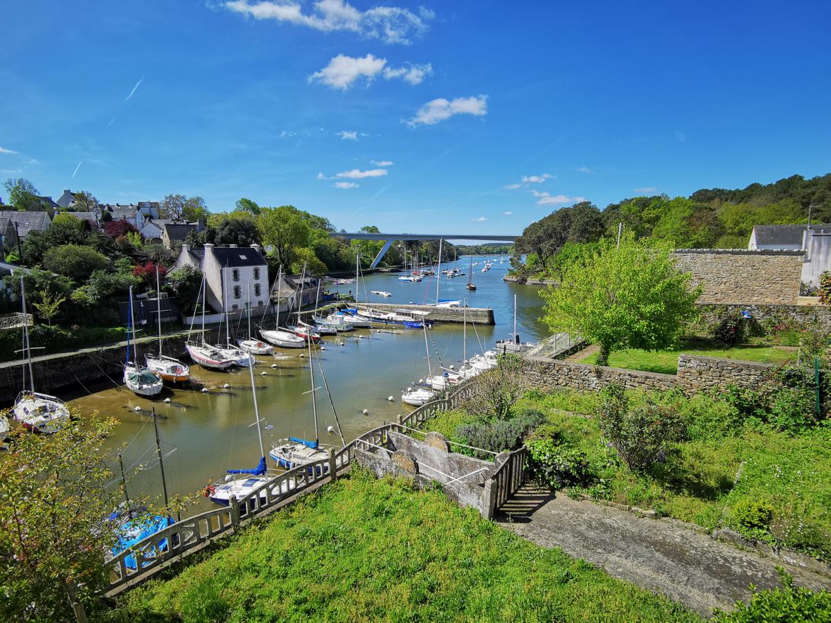 Vue mer remarquable en 1ère ligne sur le port