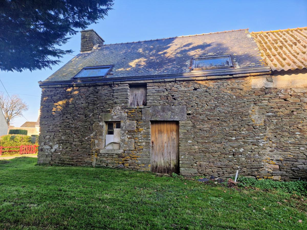 Campagne longère et dépendances possible gîte 