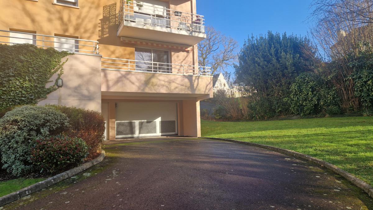 Centre-ville appartement-terrasse 2 ch garage