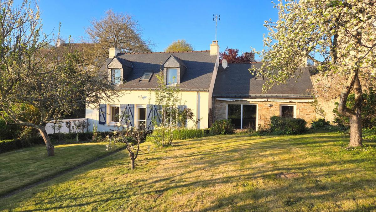 Vue mer sur le Golfe maison jardin terrasse