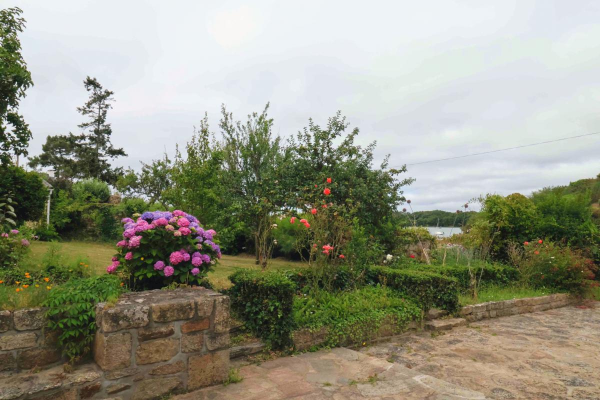 Vue mer sur le Golfe maison jardin terrasse