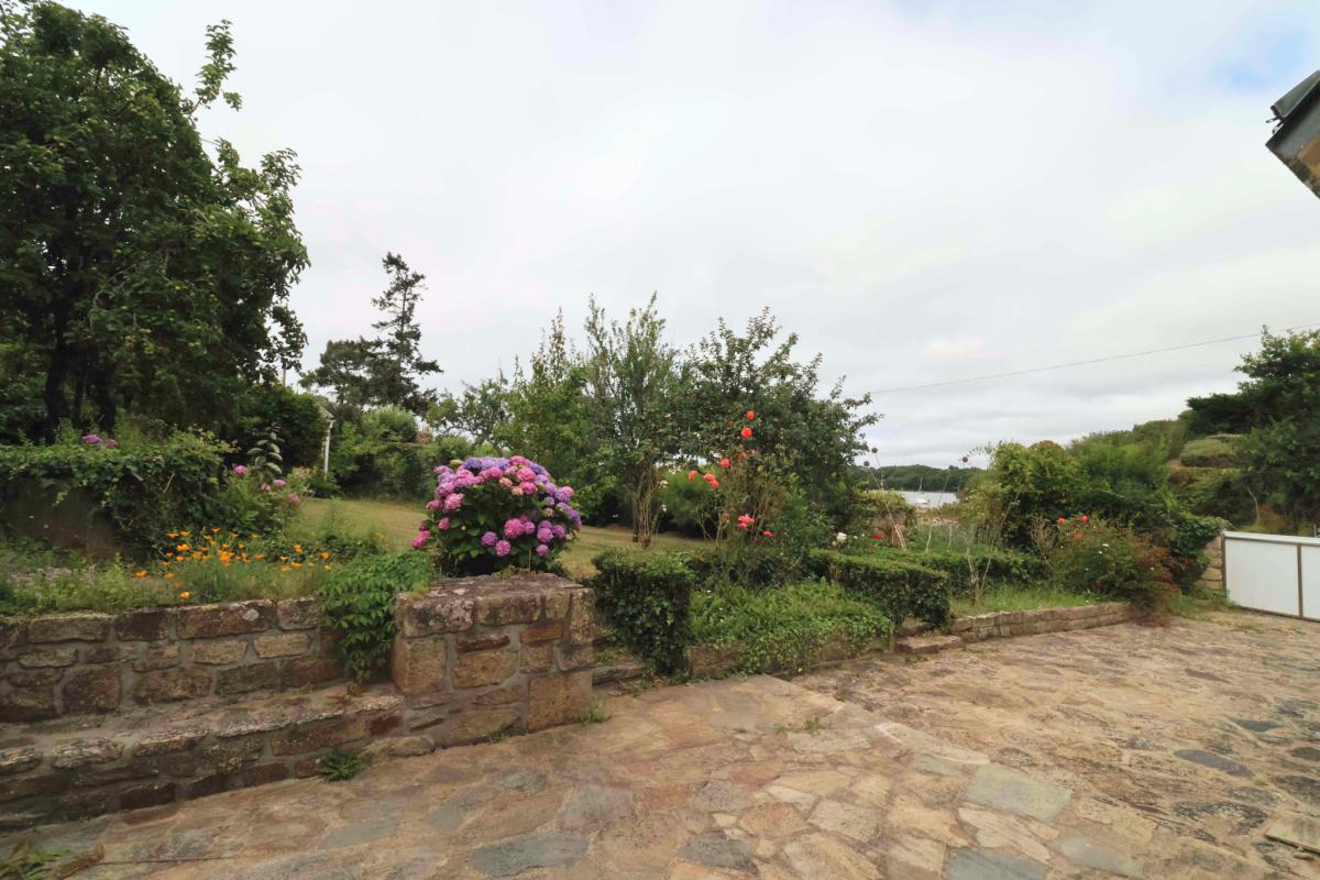 Vue mer sur le Golfe maison jardin terrasse