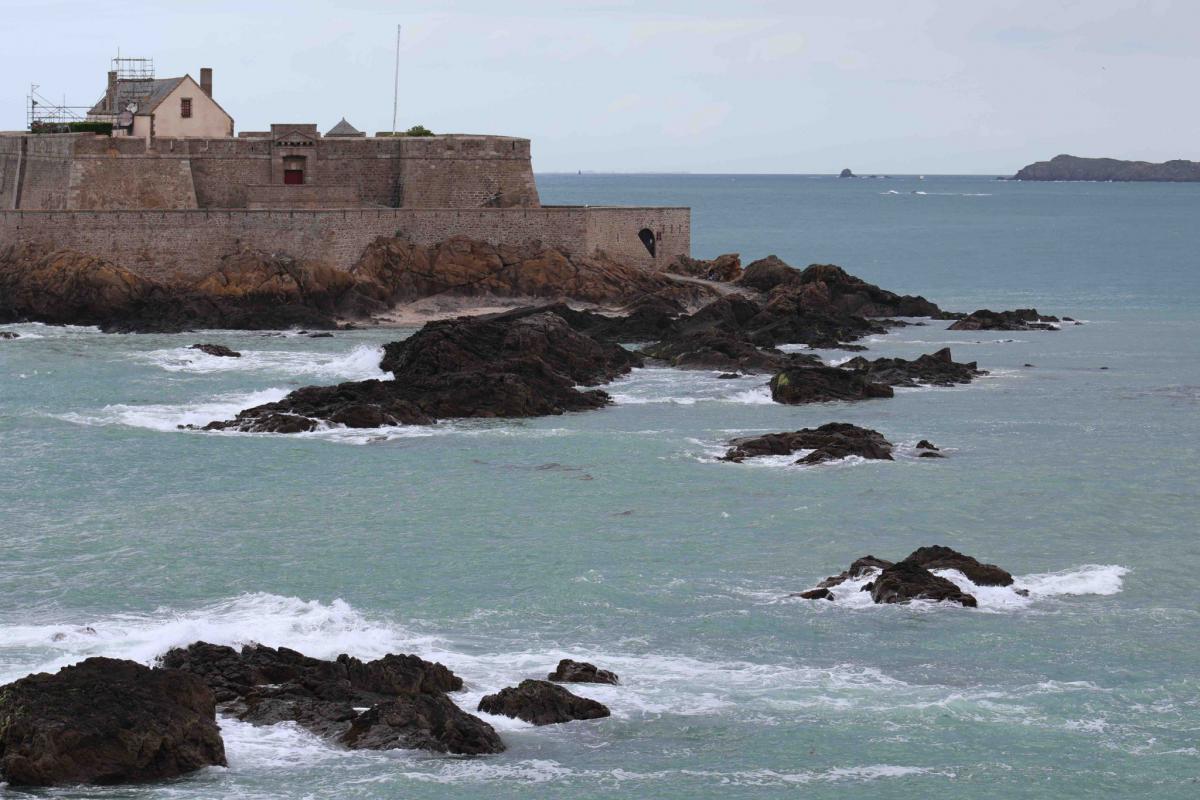 Intra-muros plage à pied appartement 3 ch
