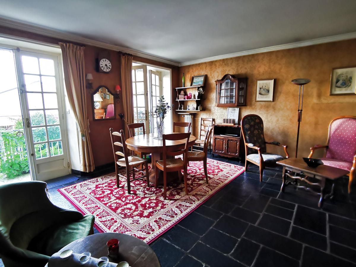 Maison centre ville Auray 4 ch jardin