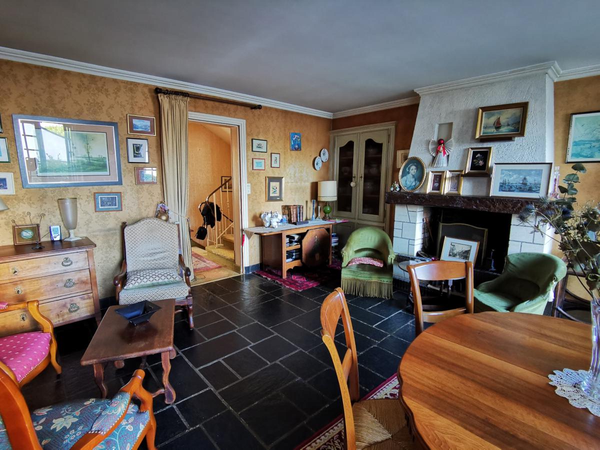 Maison centre ville Auray 4 ch jardin