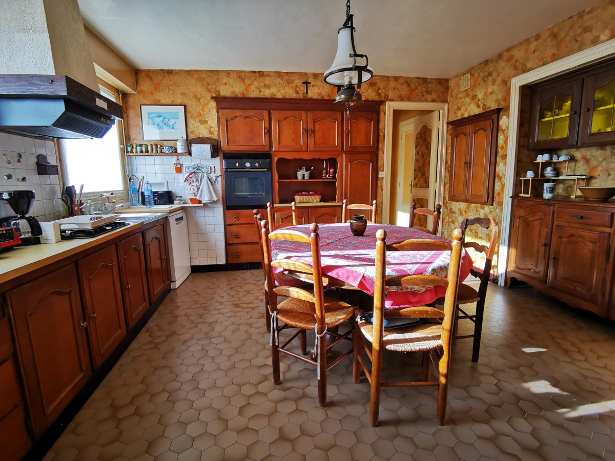 Maison centre ville Auray 4 ch jardin