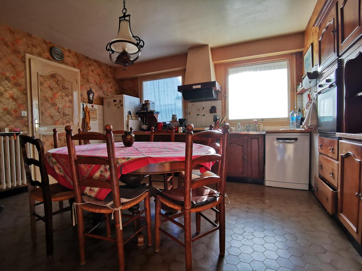 Maison centre ville Auray 4 ch jardin