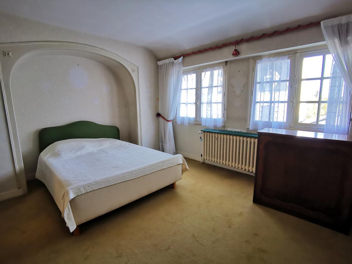 Maison centre ville Auray 4 ch jardin