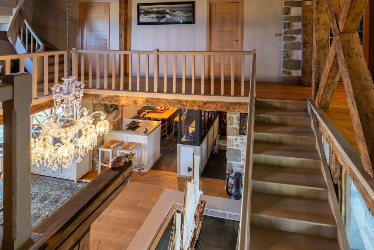 Propriété unique vue imprenable sur la rivière vers la mer