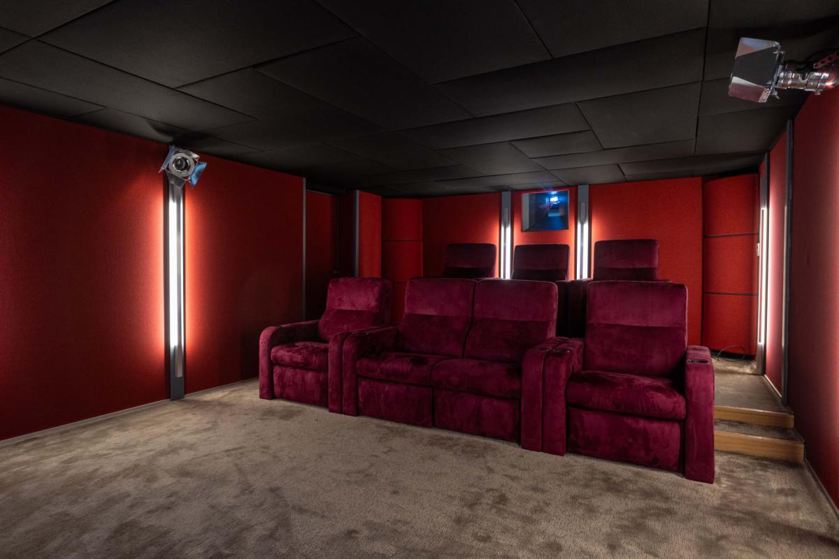 Propriété unique vue imprenable sur la rivière vers la mer