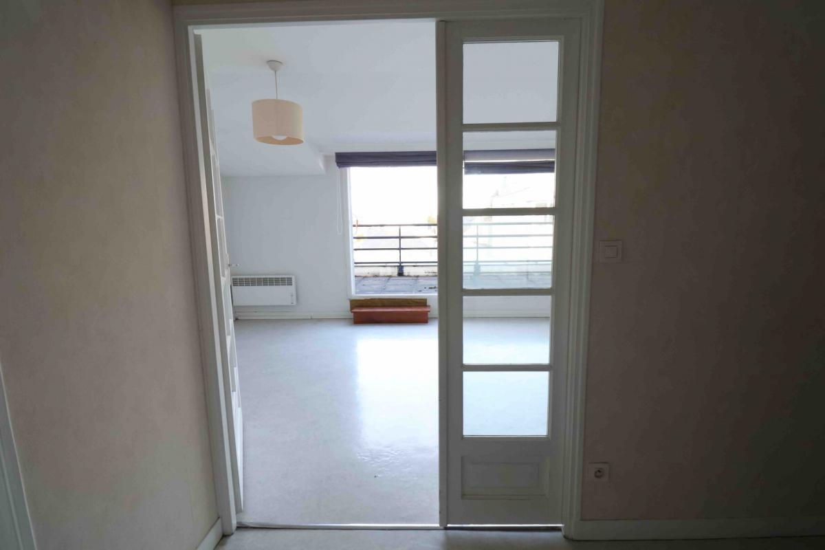 À rénover Appartement-terrasse T1 bis résidence services 