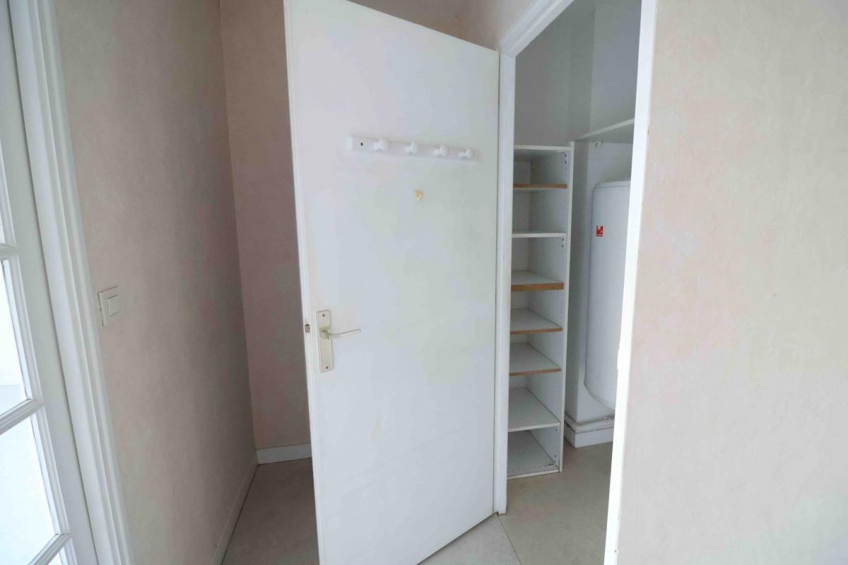 À rénover Appartement-terrasse T1 bis résidence services 