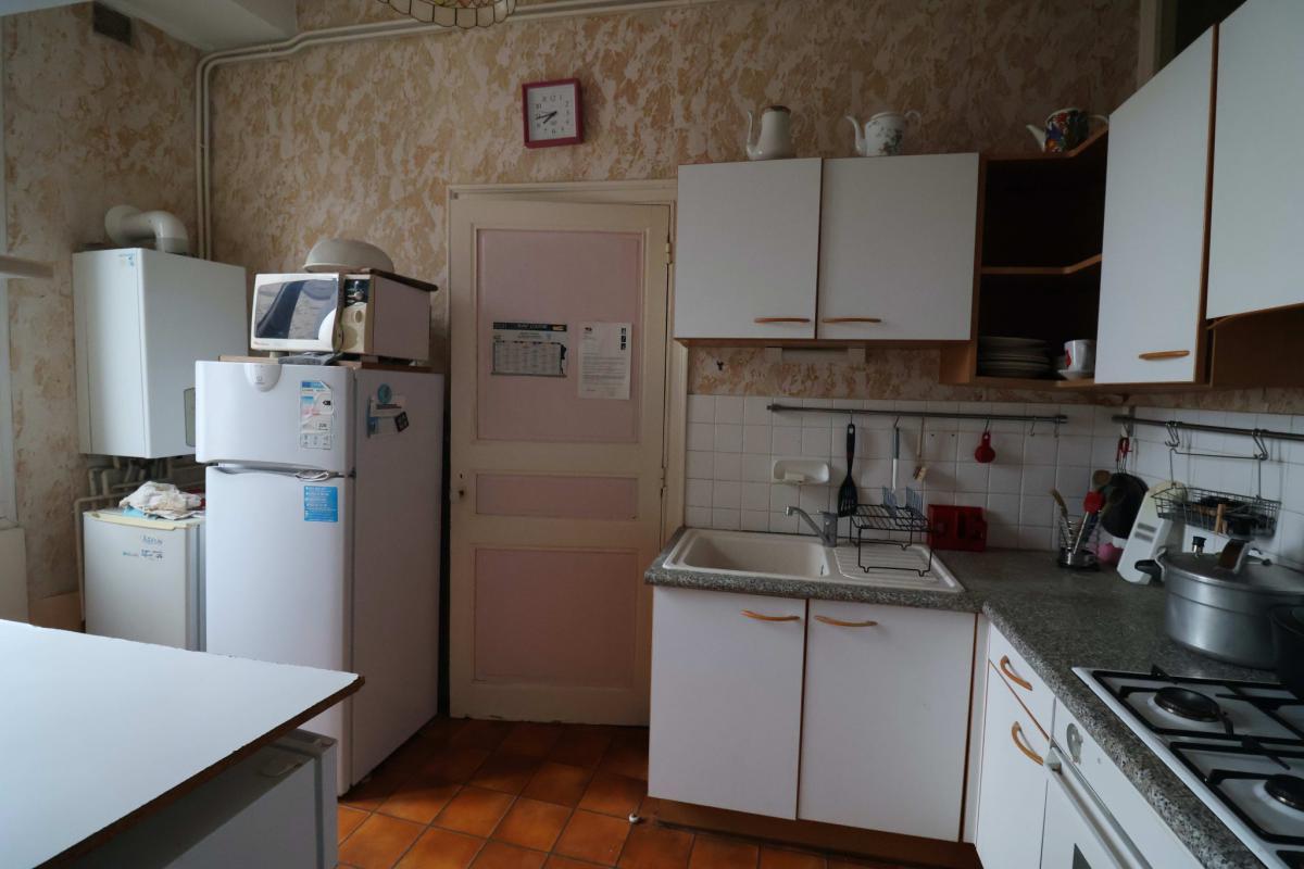 Centre-ville historique appartement ancien 2 ch 