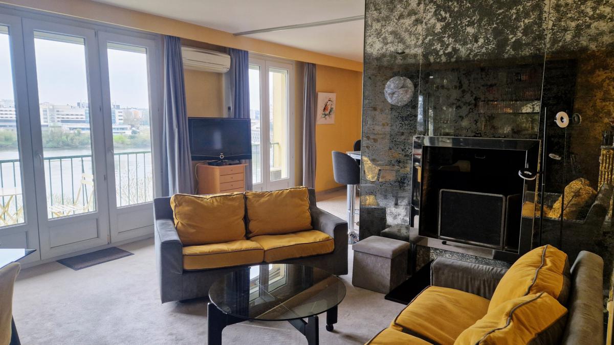 Appartement-balcon terrasse 2/3 ch vue Loire + garage