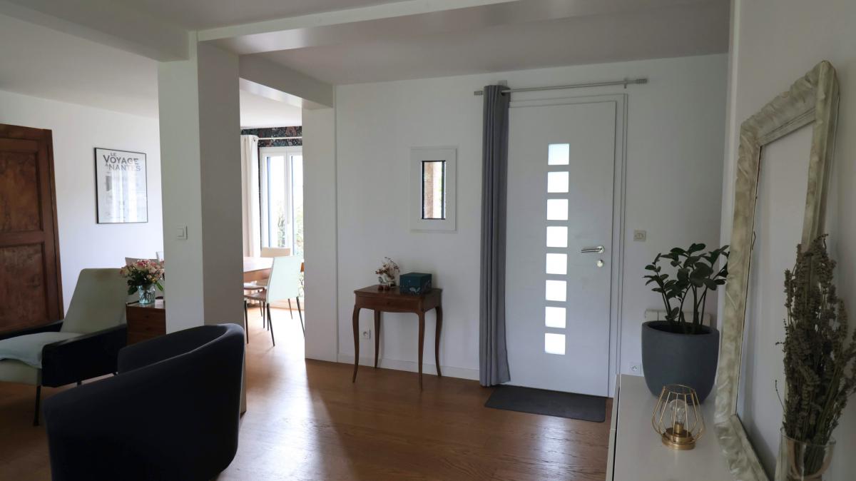 Proche écoles maison 5 ch terrasse et jardin garage 