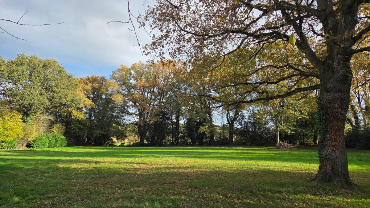 Campagne maison de famille piscine et dépendance