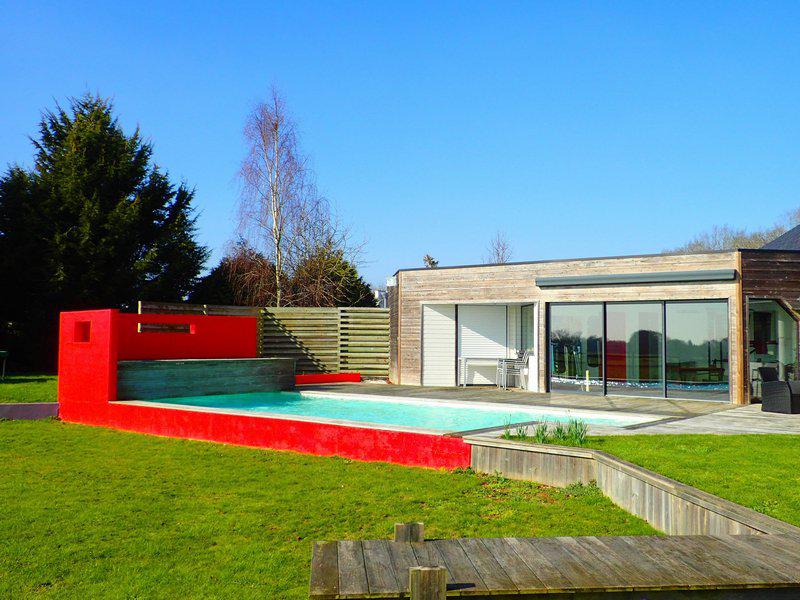 Grande maison contemporaine piscine garages
