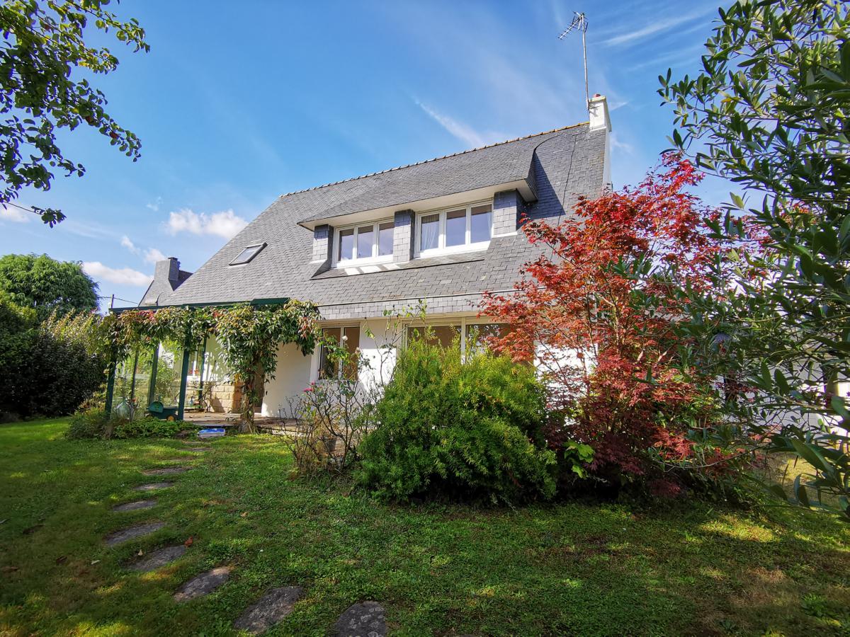 Saint-Avé centre ville au calme maison 5 ch jardin