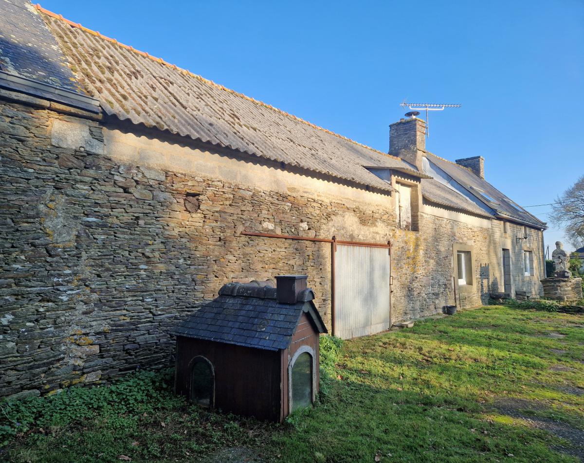 Campagne longère et dépendances possible gîte 