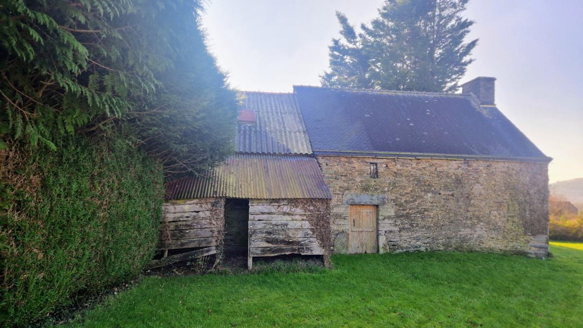 Campagne longère et dépendances possible gîte 