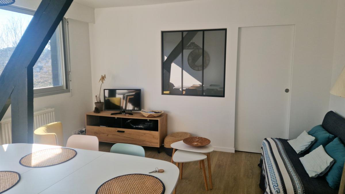 Plage à pied appartement 2 ch + parking
