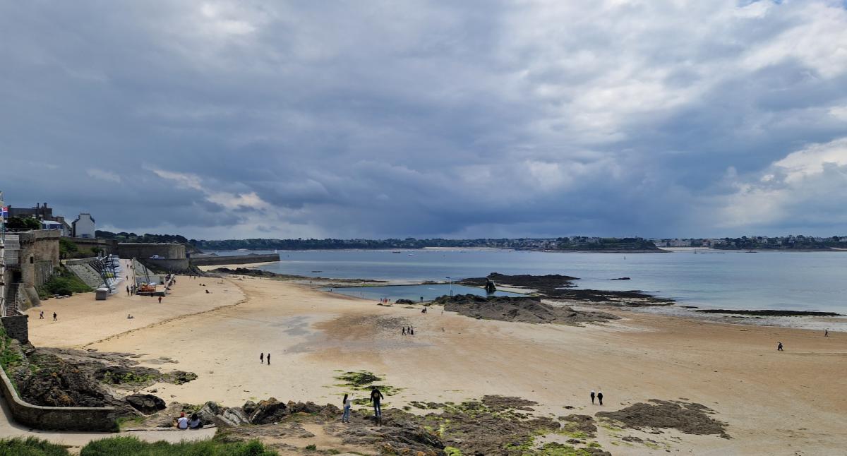 Intra-muros plage à pied appartement 3 ch