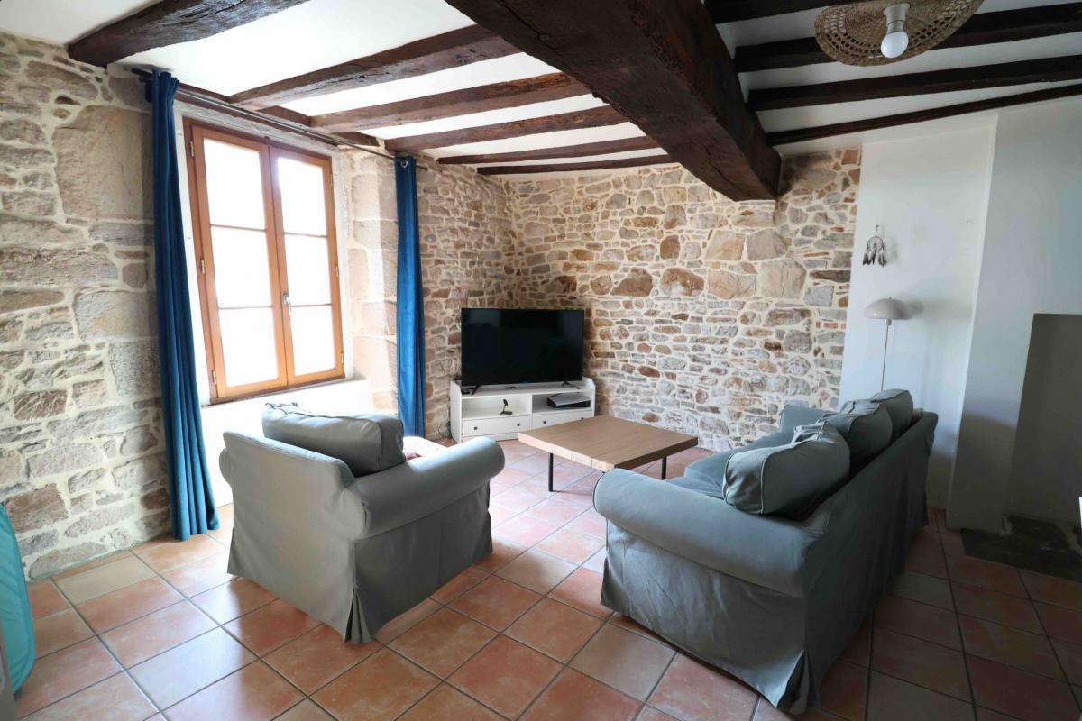 Vannes intra-muros appartement rénové traversant 1 ch