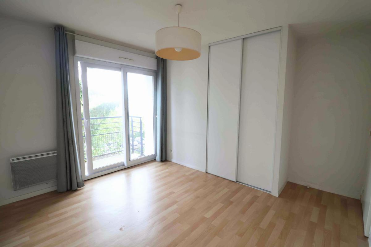 Vannes centre Garenne appartement T4 balcon + parking couver