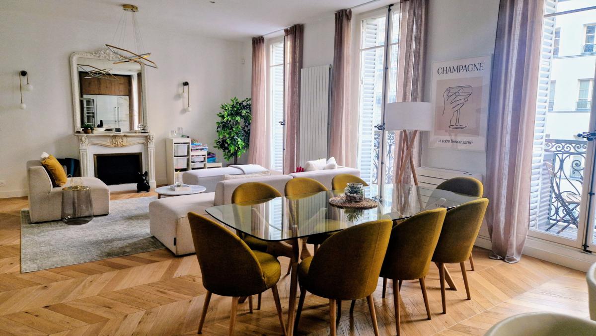 Appartement de prestige balcon 3 chambres + bains privatifs