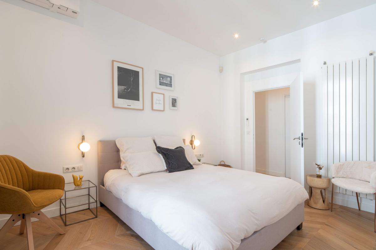 Appartement de prestige balcon 3 chambres + bains privatifs