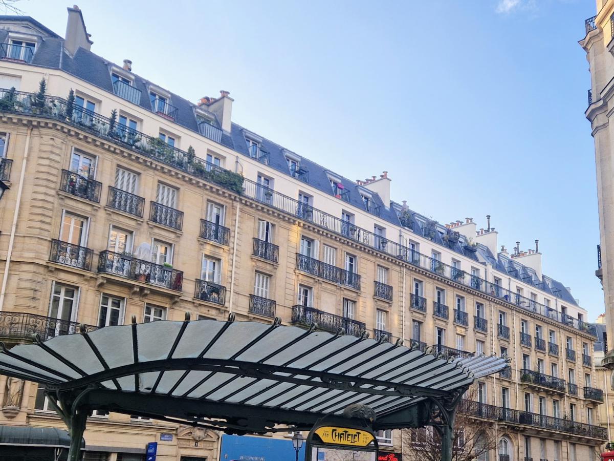 Appartement de prestige balcon 3 chambres + bains privatifs