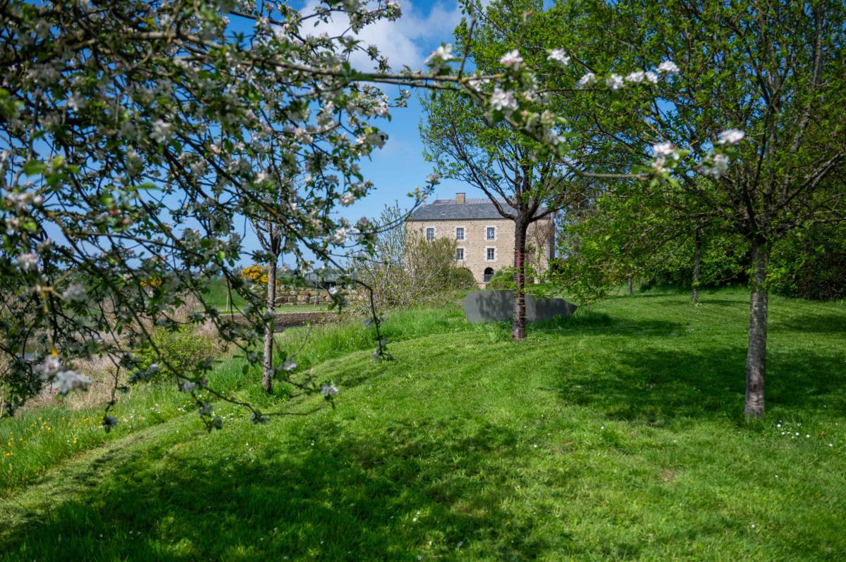 Propriété unique vue imprenable sur la rivière vers la mer