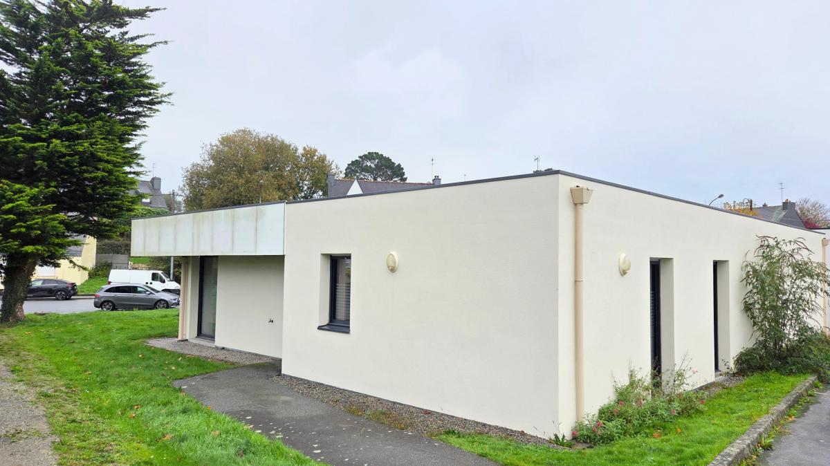 Baud centre-ville maison plain pied PMR + jardin 