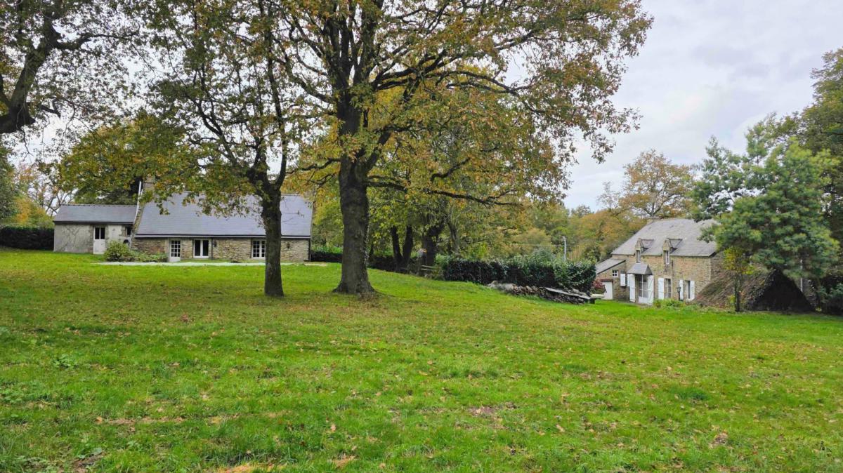 Campagne maison de famille piscine et dépendance