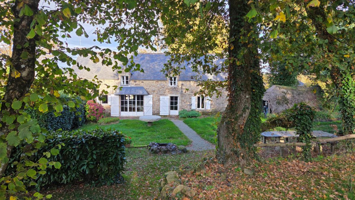 Campagne maison de famille piscine et dépendance