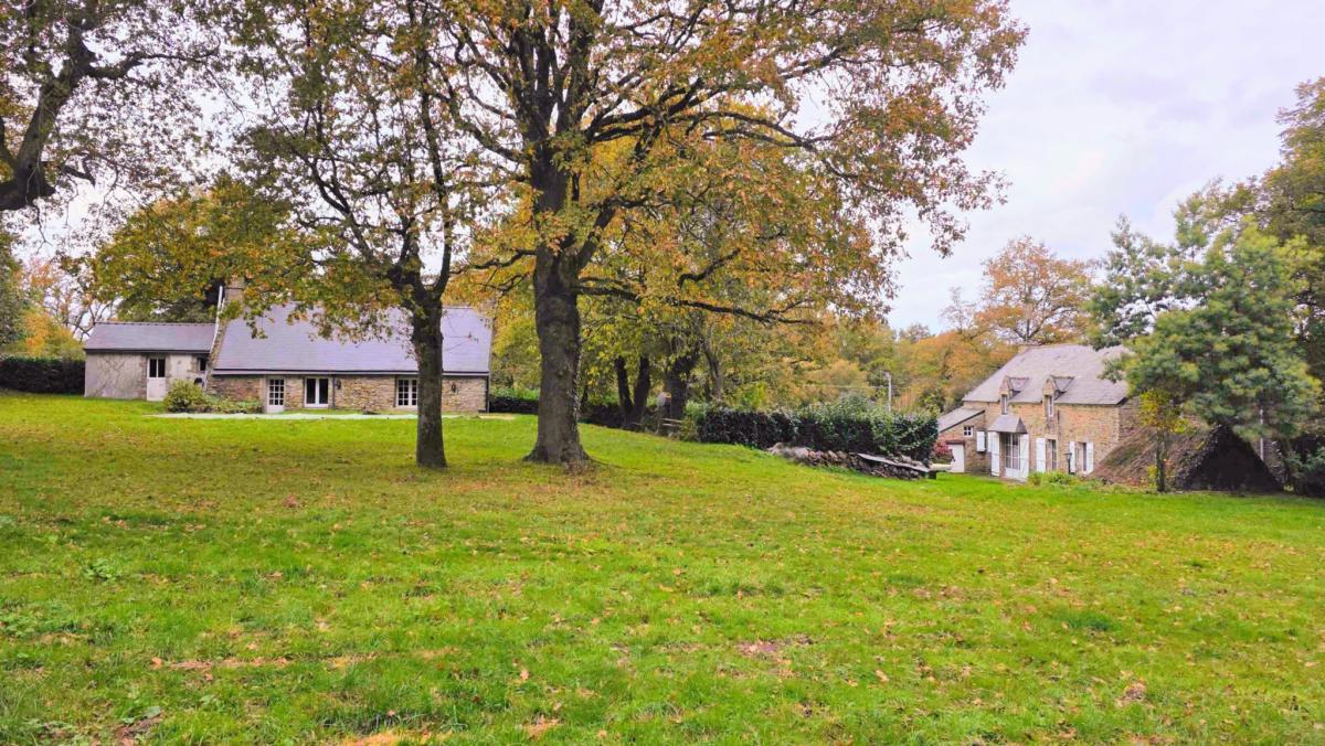 Campagne maison de famille piscine et dépendance