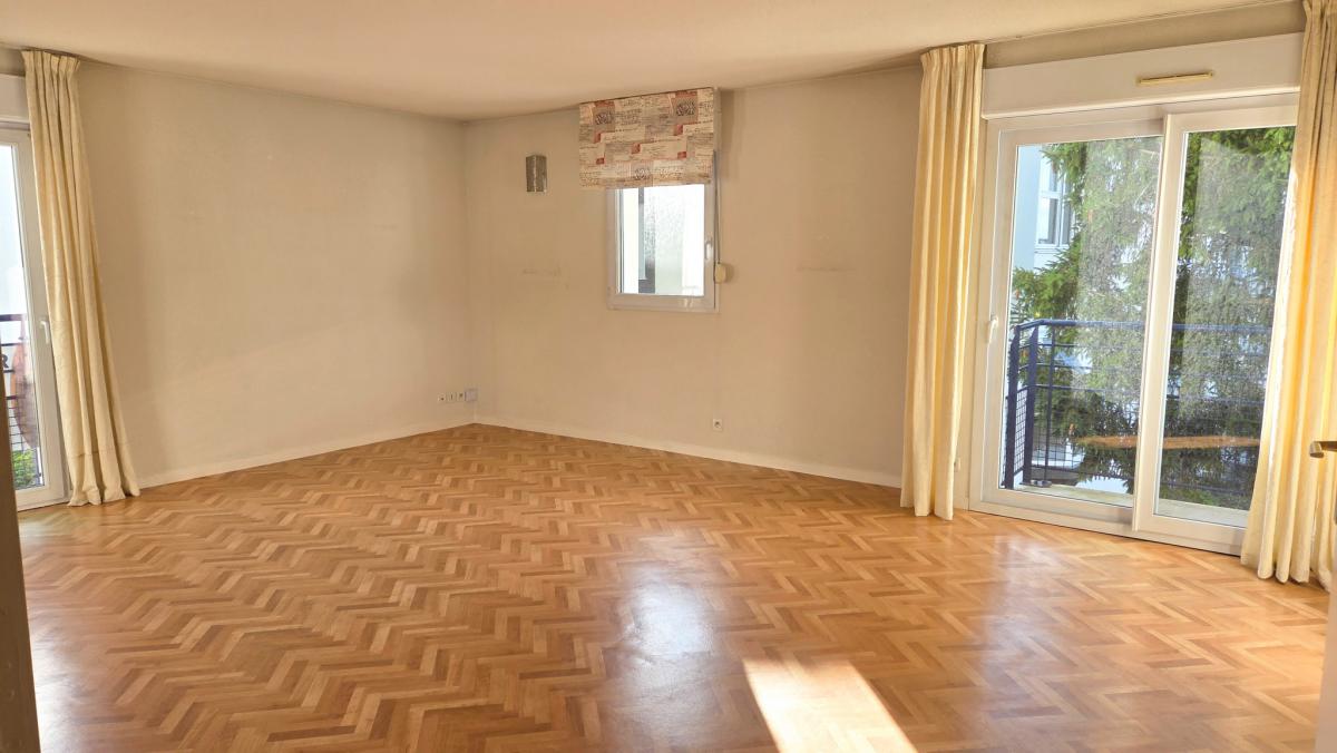 Centre appartement T4 balcon + parking couvert sécurisé