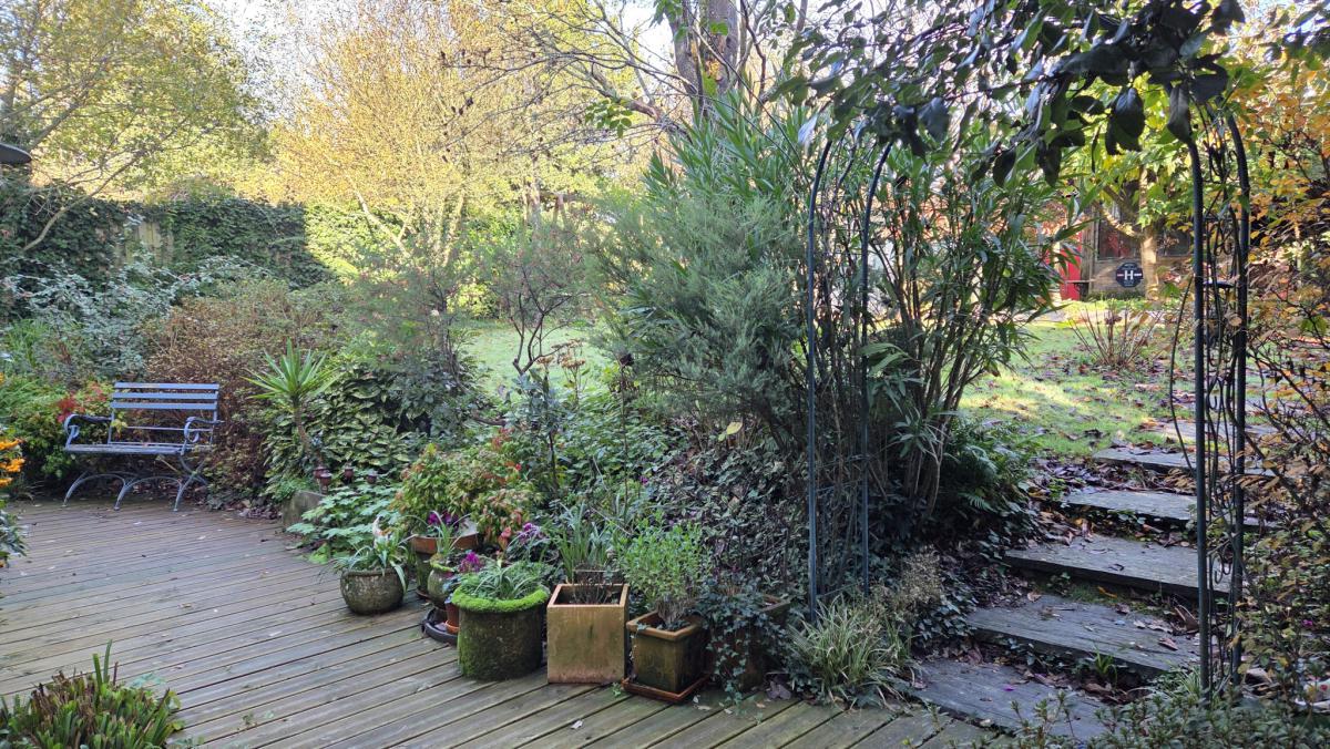 Maison rénovée 4 ch jardin garage dépendances