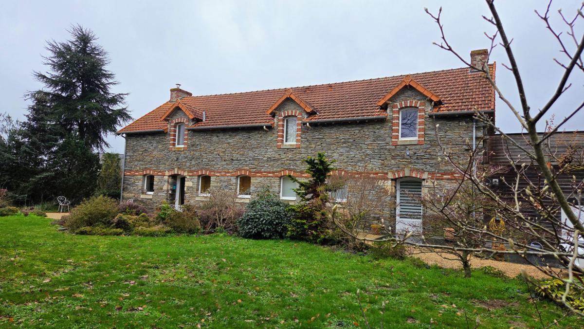 Propriété rénovée terrasses et parc garage