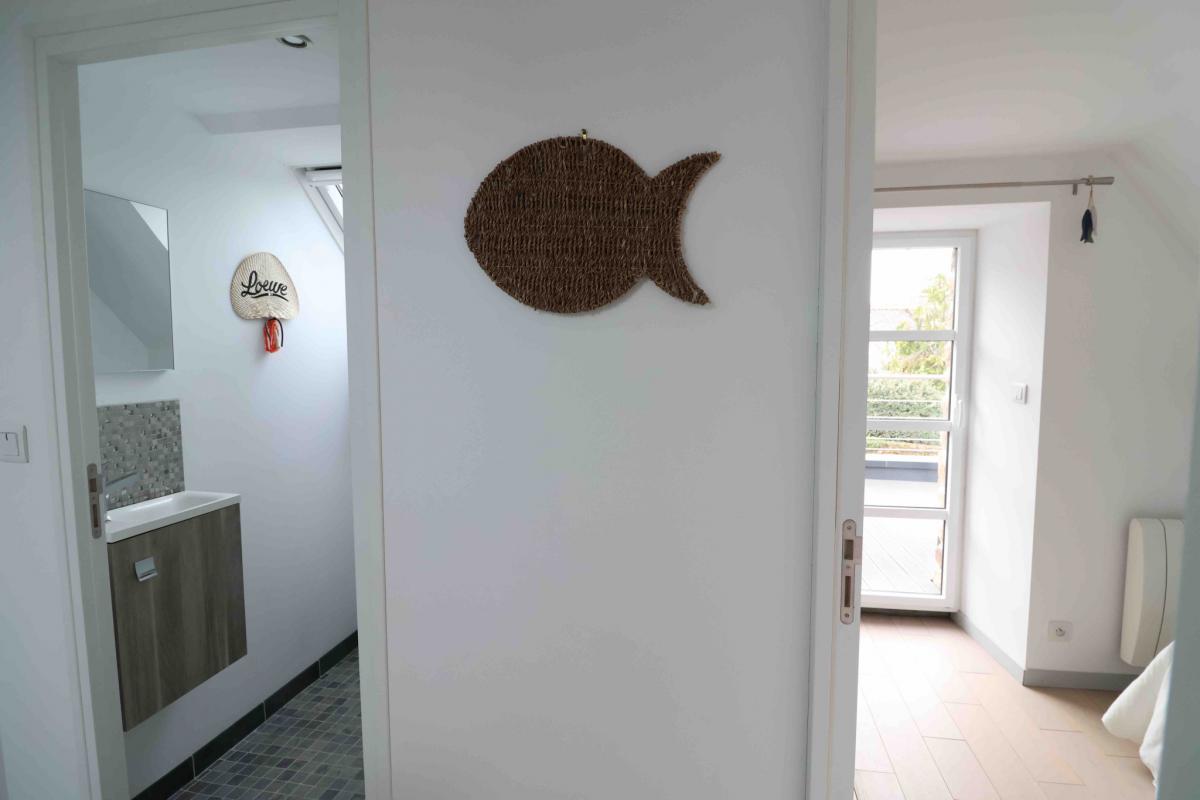 Plage à pied maison rénovée et ses deux terrasses 