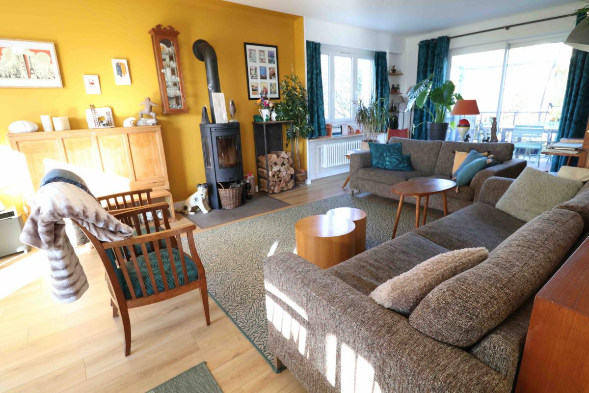 Maison rénovée 4 ch bureau jardin garage dépendances