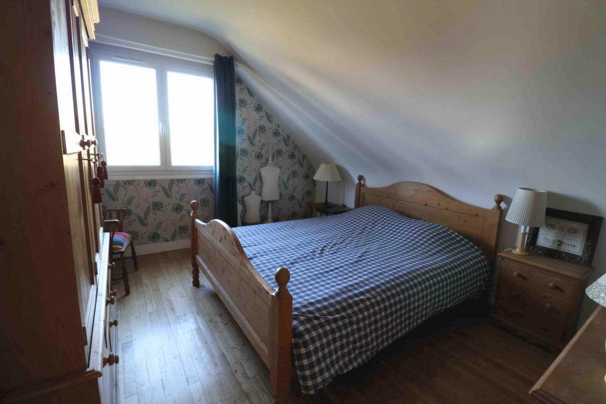 Maison rénovée 4 ch bureau jardin garage dépendances