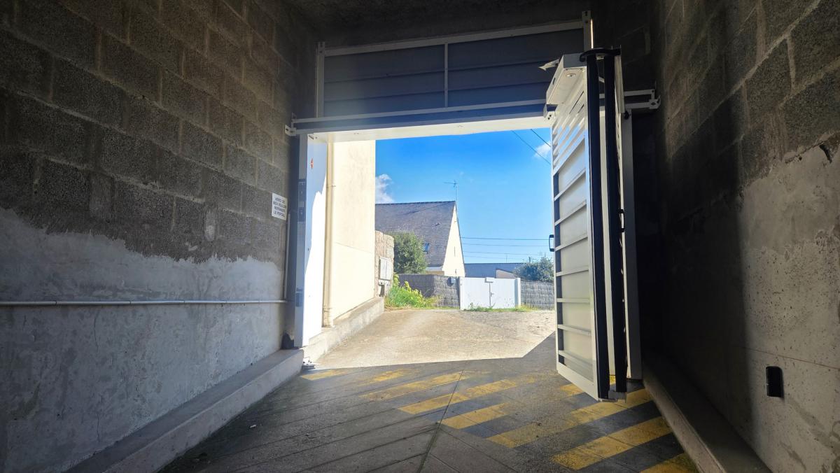 Appartement 1 ch terrasse jardinet cave garage 