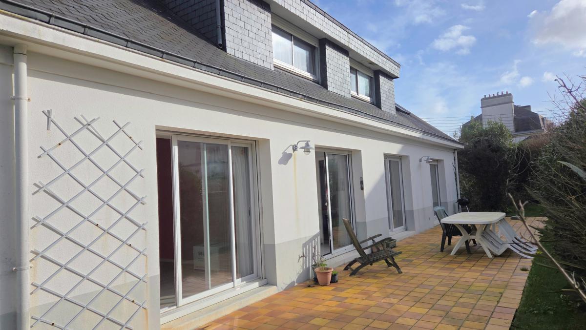 Madeleine maison 7 ch jardin terrasse cave garage 