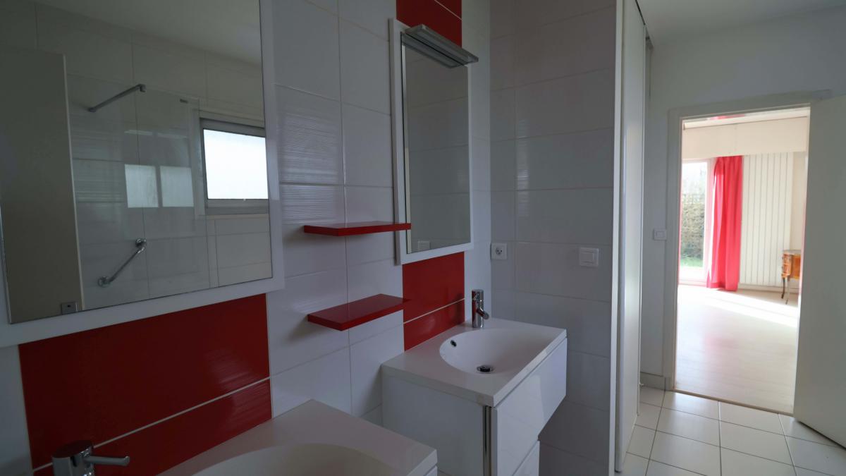 Madeleine maison 7 ch jardin terrasse cave garage 