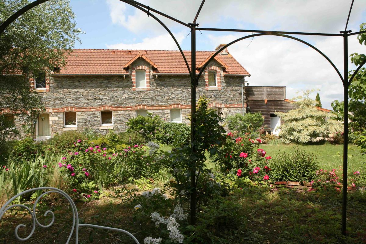 Propriété rénovée terrasses et parc garage