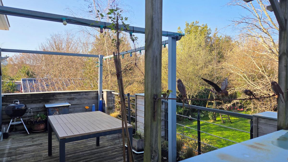 Maison 4/5 ch bureau jardin garage dépendances