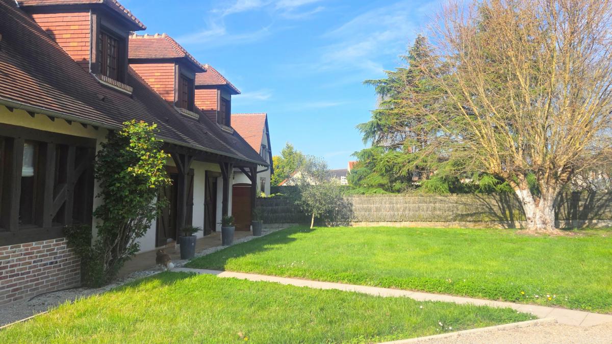 Centre-ville maison 5 ch piscine garage