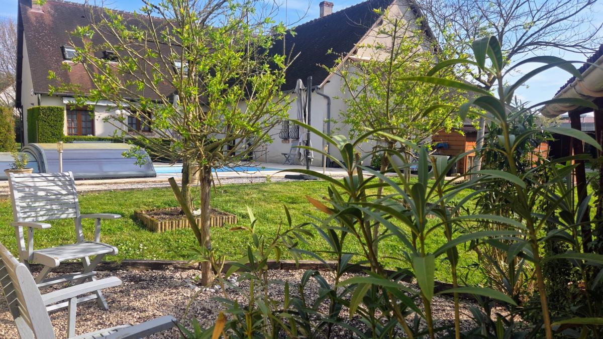 Centre-ville maison 5 ch piscine garage